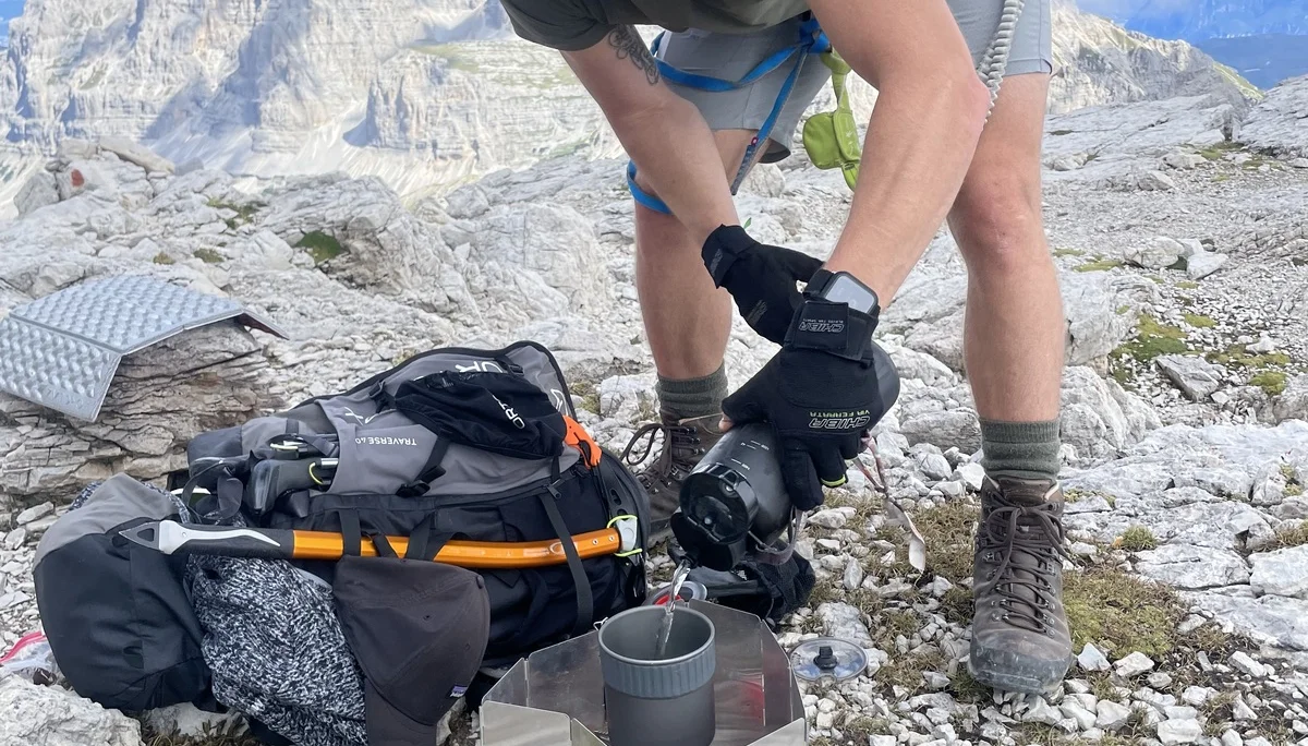 Unser "Barista" Dustin bei der Arbeit | © Oliver Bischof / DAV Mainz