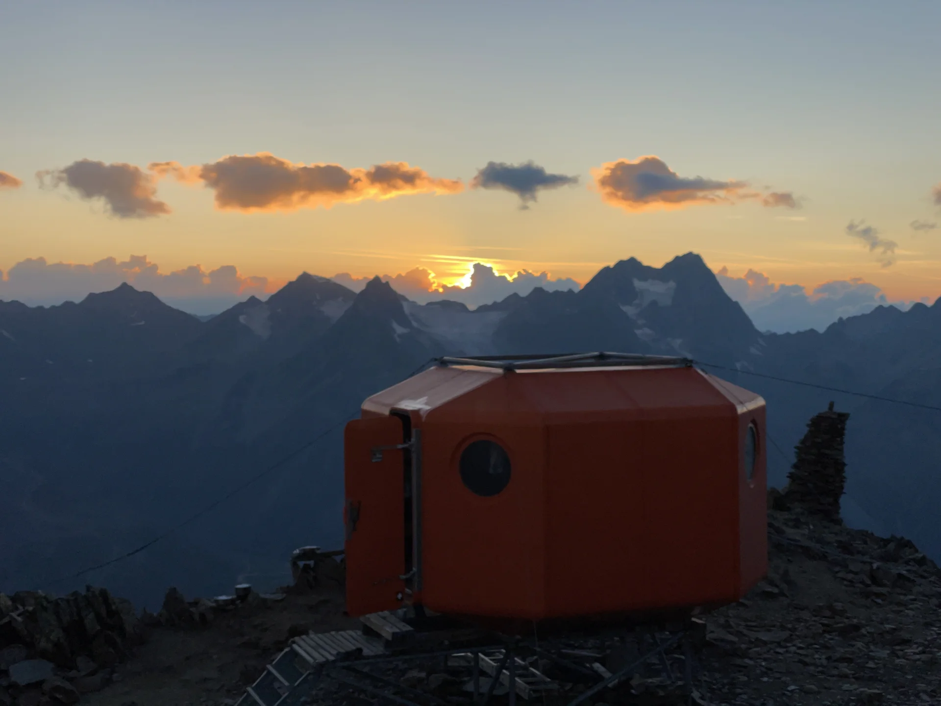 Sonnenuntergang vom Wassertalkogel mit Watzespitze | © Oliver Bischof