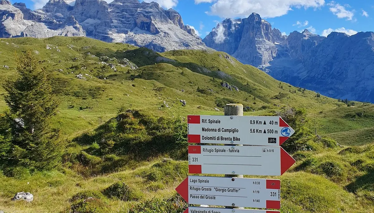 Wegweiser - noch 3,3 km | © Andreas Böttcher / DAV Mainz