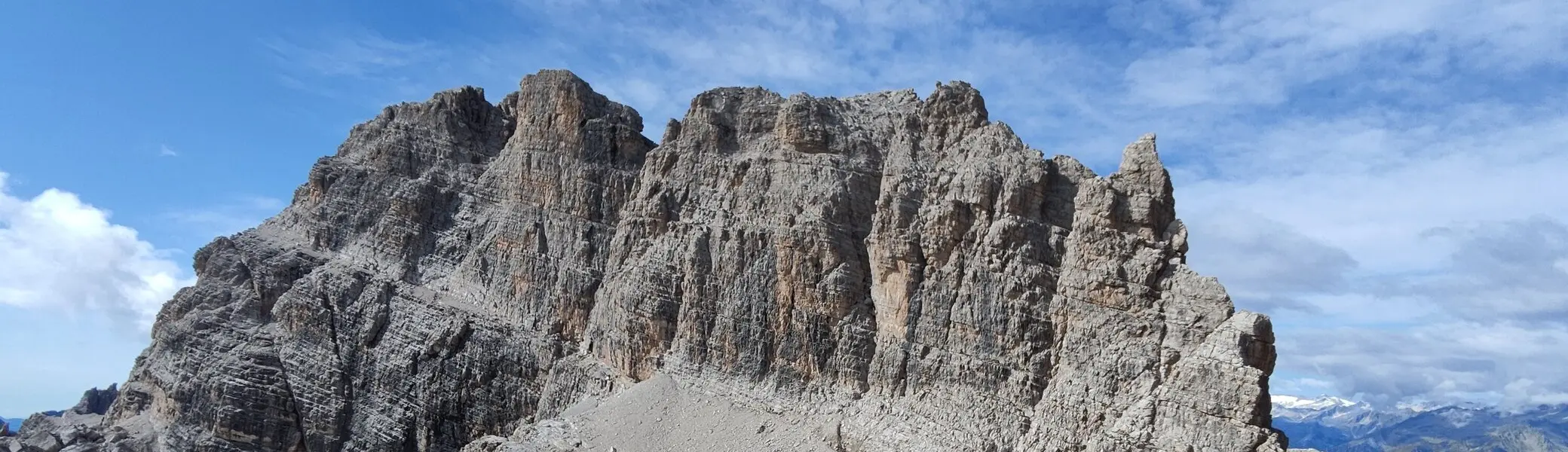 Auf den Bändern des Sentiero Alfredo Benini | © Ralf Voßeberg / DAV Mainz