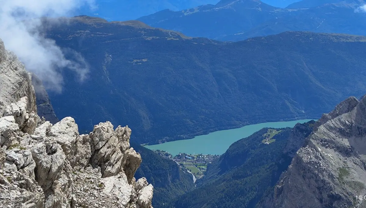 Ausblick auf den Lago di Molveno | © Erika Chaari  / DAV Mainz