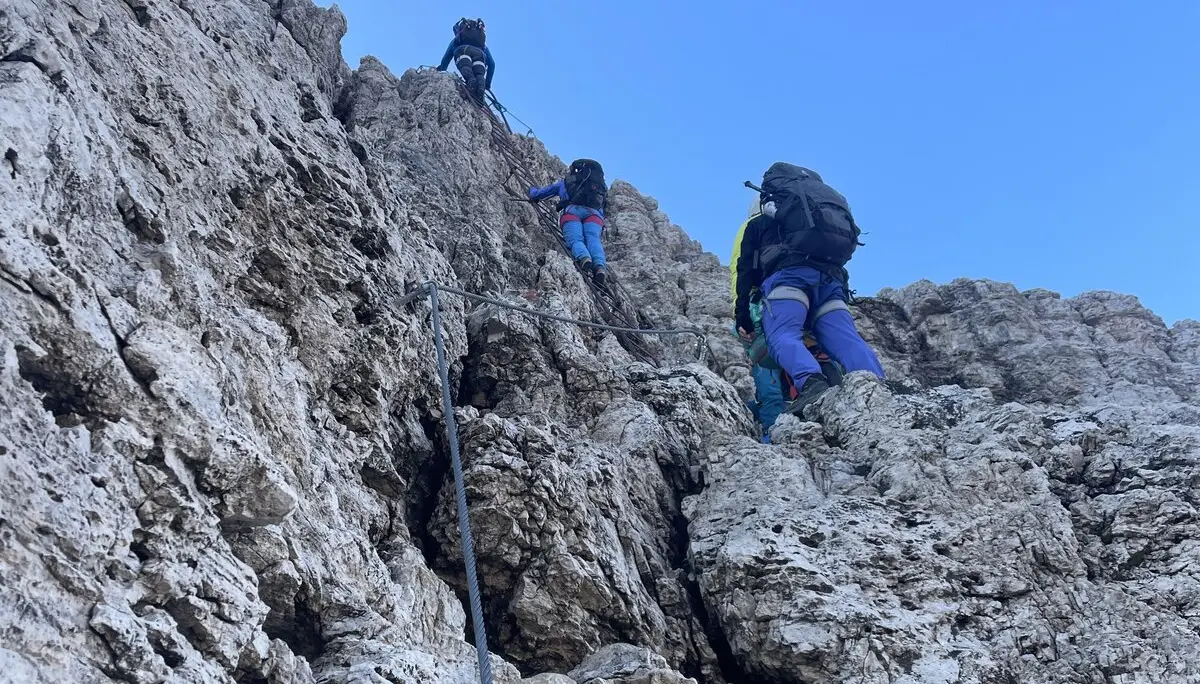 Sentiero Bocchette Alte - aufwärts durch ein Steilstück | © Dustin Rottmann / DAV Mainz