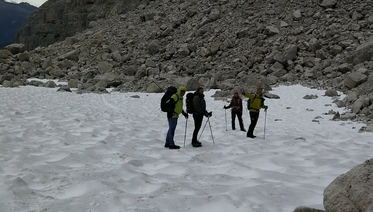 Schneefeld im Abstieg von der Bocca di Brenta | © Ralf Voßeberg / DAV Mainz