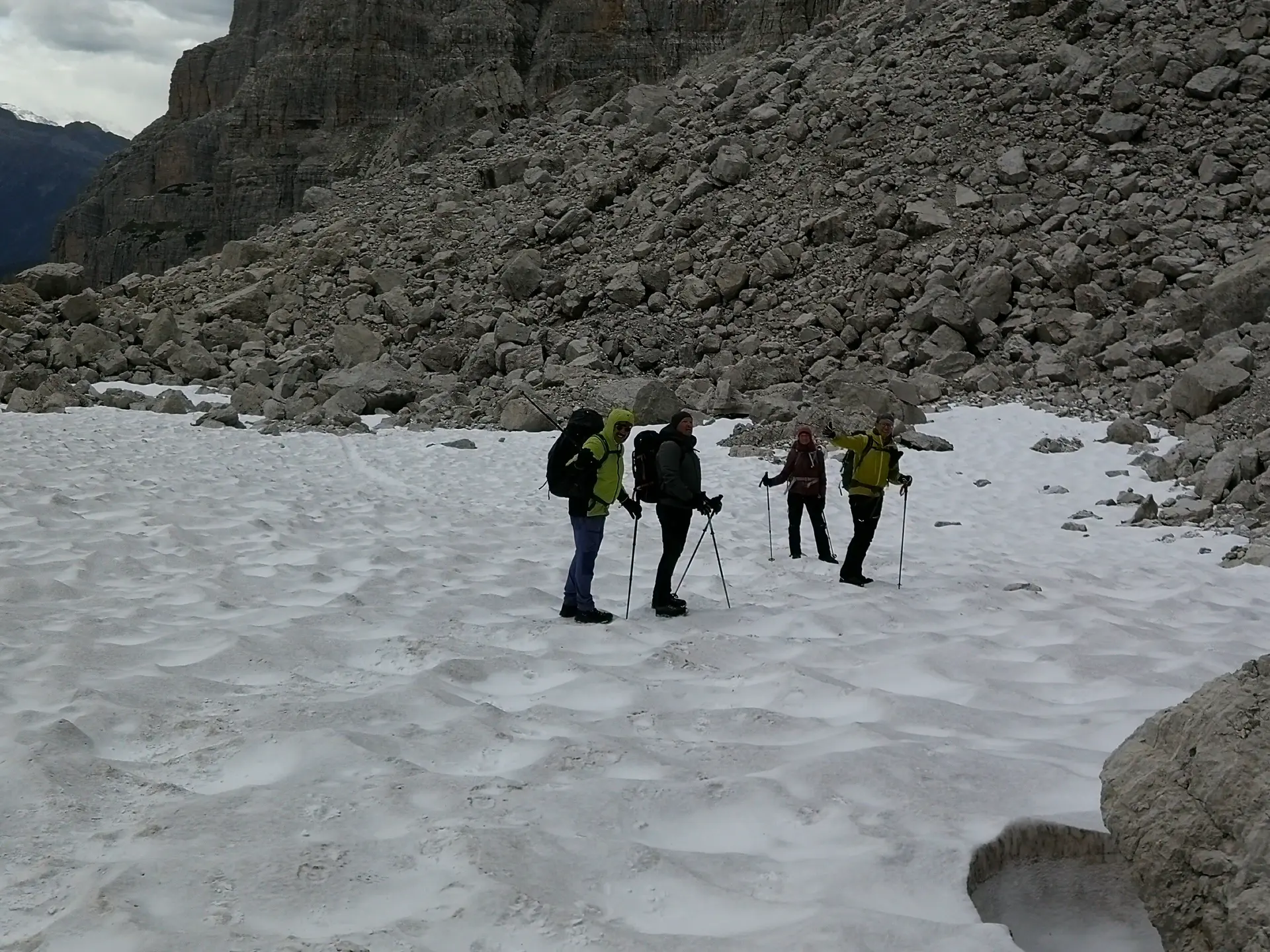 Schneefeld im Abstieg von der Bocca di Brenta | © Ralf Voßeberg / DAV Mainz