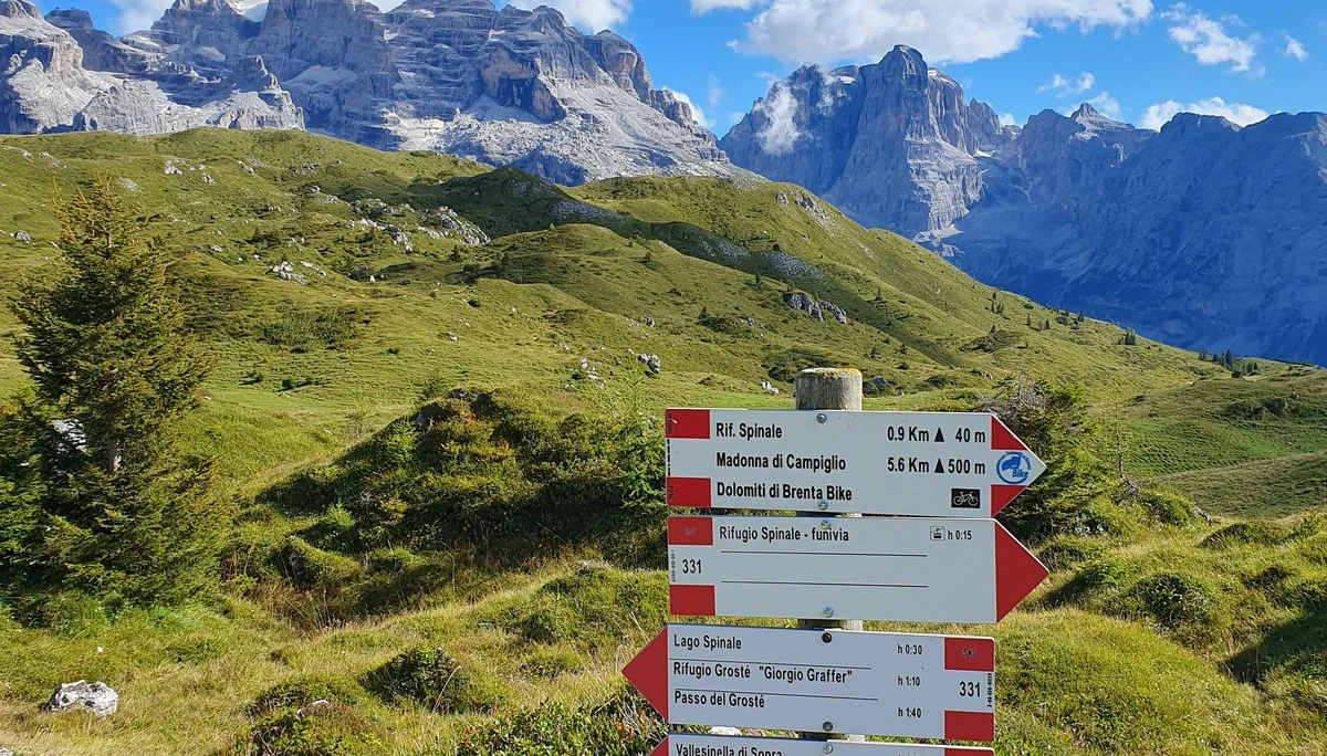 Wegweiser - noch 3,3 km | © Andreas Böttcher / DAV Mainz