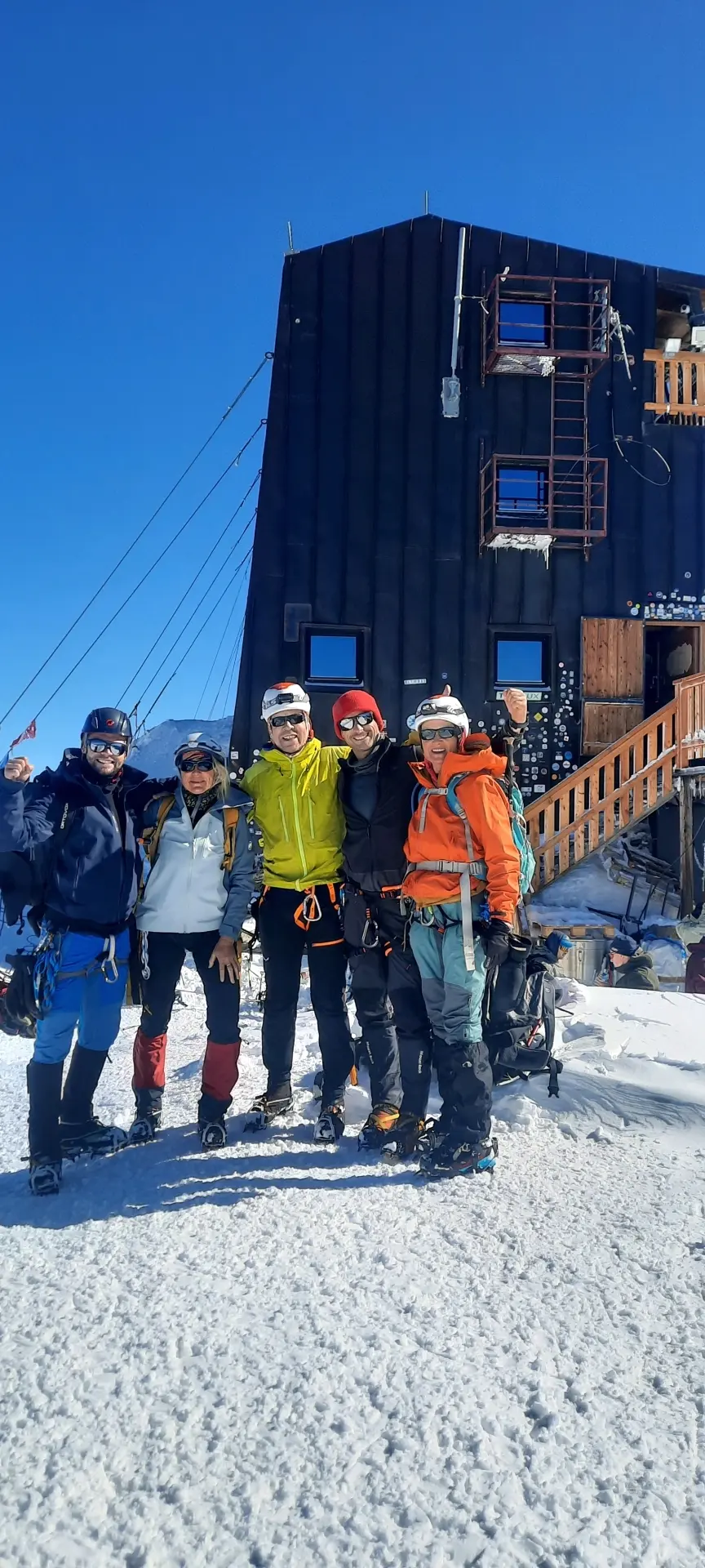 Auf der Punta Gnifetti vor der Capanna Margherita | © DAV Mainz / Tourengruppe Monte Emilius und Monte Rosa (17.-23.08.2025)