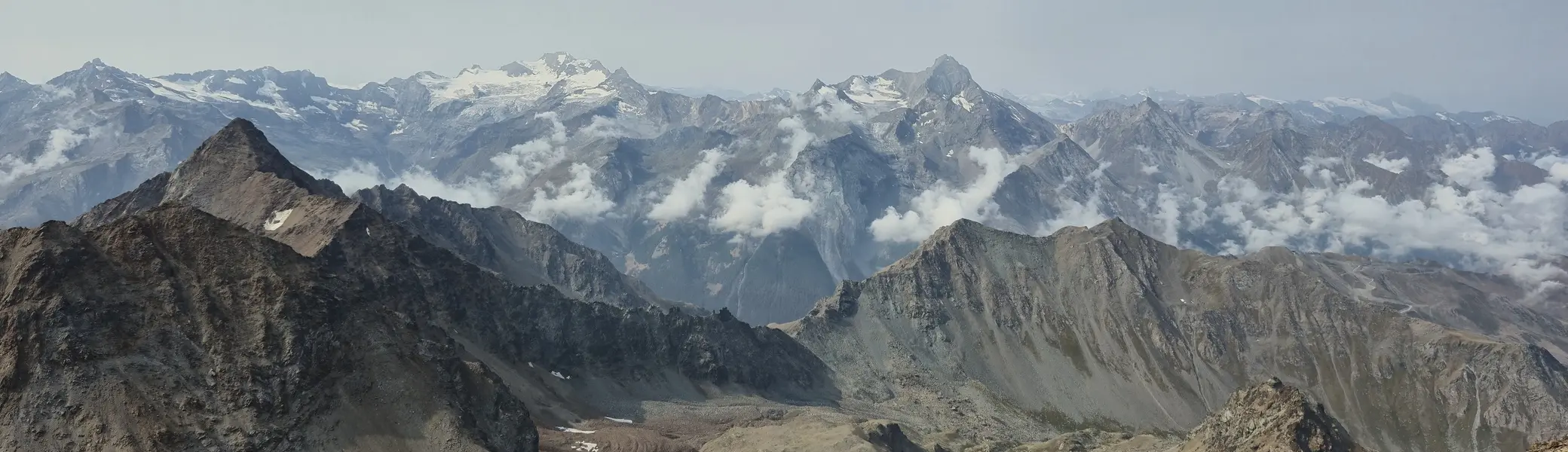 Blick auf die 4000er im Wallis | © DAV Mainz / Tourengruppe Monte Emilius und Monte Rosa (17.-23.08.2025)
