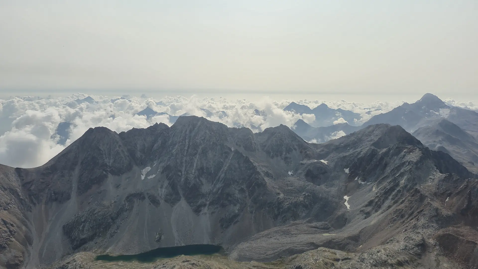 Monte Emilius - Ausblick vom Gipfel | © DAV Mainz / Tourengruppe Monte Emilius und Monte Rosa (17.-23.08.2025)
