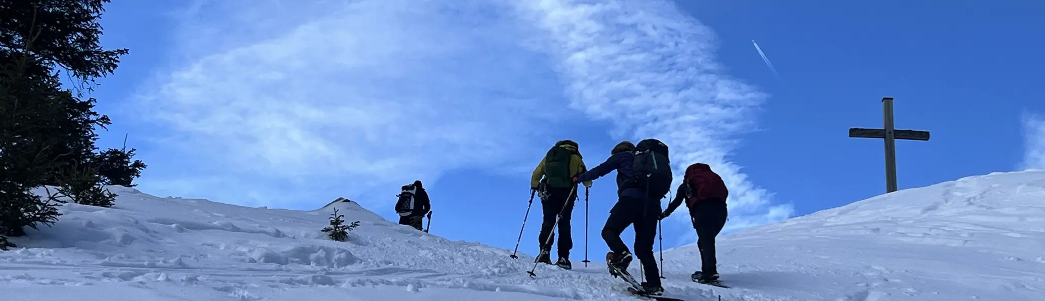 Steil bergauf durchs Älpeletal | © DAV Mainz / Tourengruppe Schneeschuhtouren im Tannheimer Tal (04.-08.02.2026)
