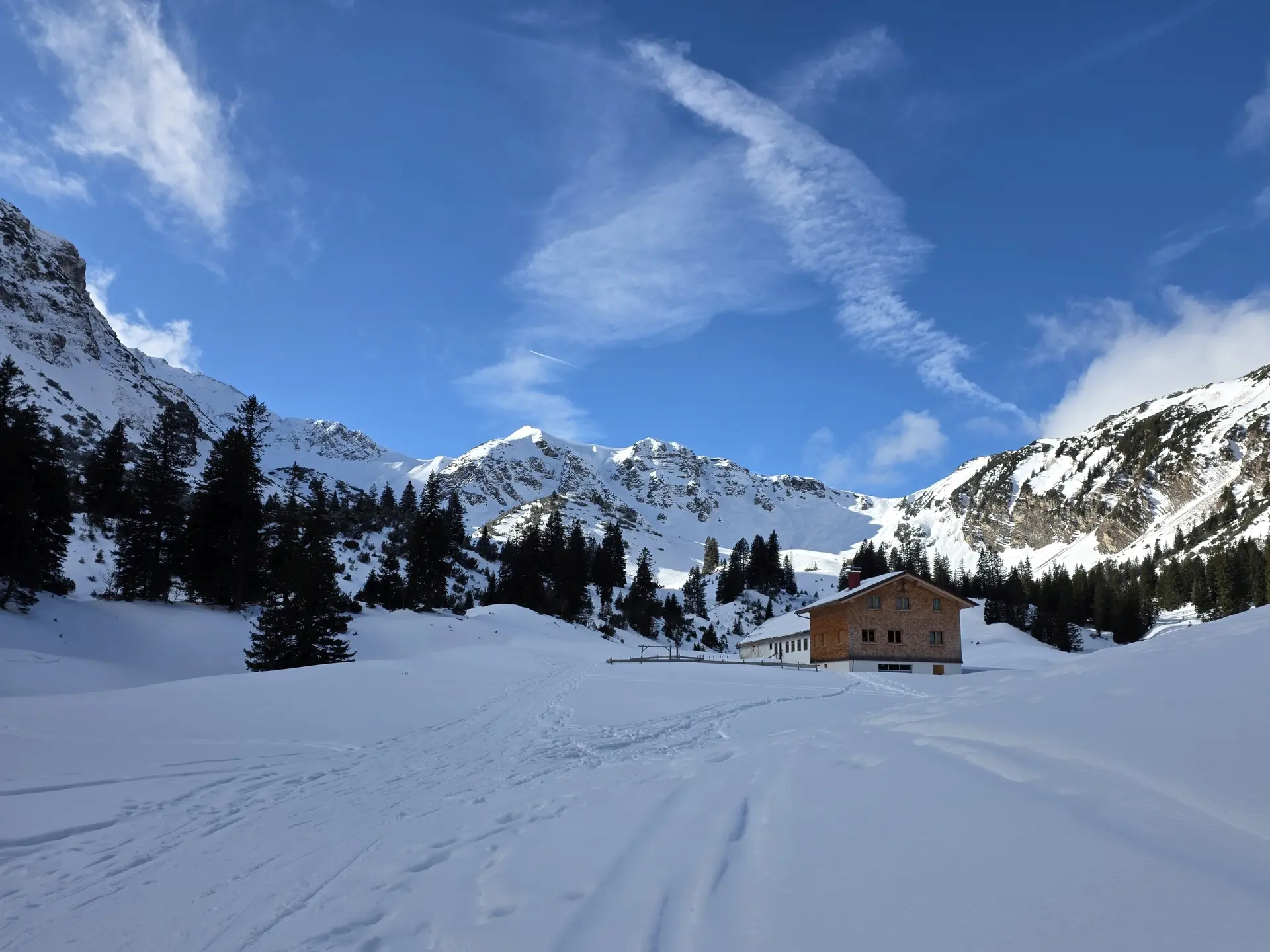 Alpe "Älpele" im Winterschlaf | © DAV Mainz / Tourengruppe Schneeschuhtouren im Tannheimer Tal (04.-08.02.2026)