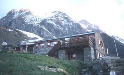 Die heutige Schwarzenberghütte im Jahre 1991 - es handelt sich um den ehem. Notbau - die neue Mainzer Hütte besteht nicht mehr  | © DAV Sektion Mainz